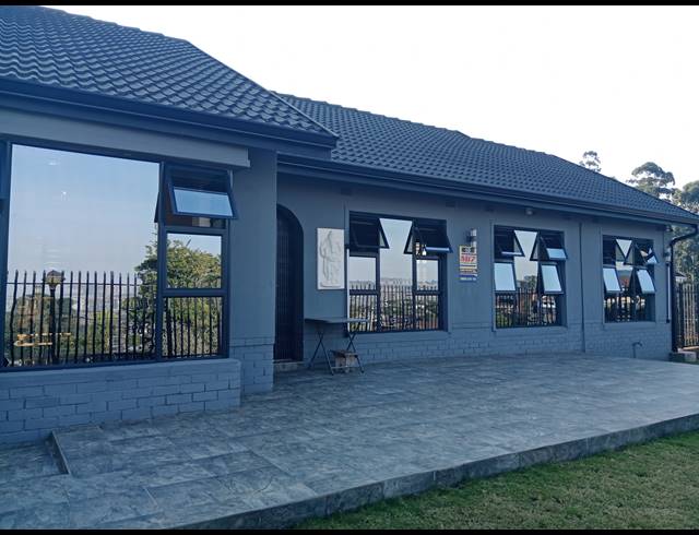 3 BEDROOM FREEHOLD FOR SALE IN BELFORT ESTATE